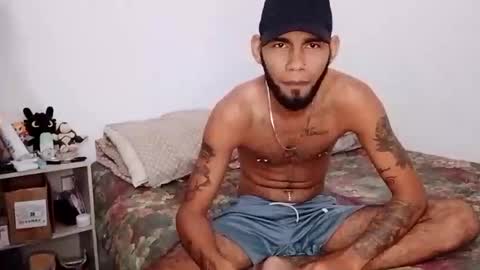 Snapshot of mikeking_leandroking chatting on October 22, 1:44 pm mikeking_leandroking online show from October 22, 1:44 pm