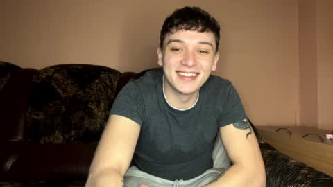 Snapshot of mikelaur chatting on February 5, 7:10 pm MikeLaur online show from February 5, 7:10 pm