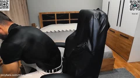 Mike    online show from November 7, 2:28 pm