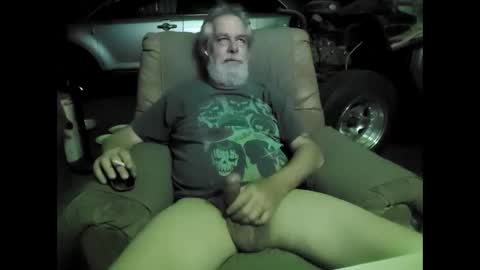 Snapshot of mikevm420 chatting on March 4, 5:46 am mike online show from March 4, 5:46 am