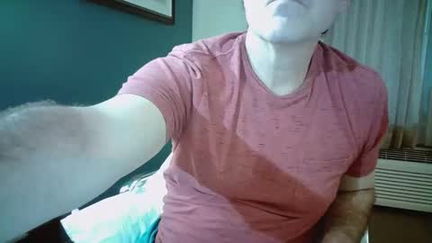 Snapshot of mikewulds chatting on November 15, 1:25 am Mike online show from November 15, 1:25 am