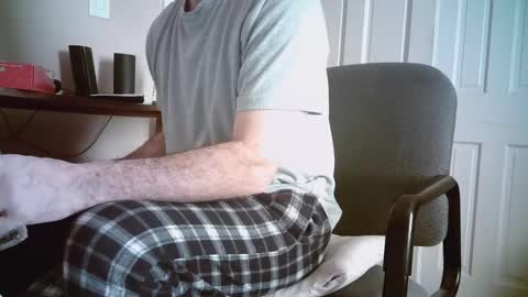 Snapshot of mikewulds chatting on November 29, 1:58 pm Mike online show from November 29, 1:58 pm