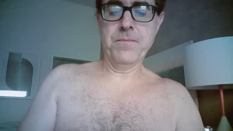 Snapshot of mikewulds chatting on December 4, 10:07 pm Mike online show from December 4, 10:07 pm