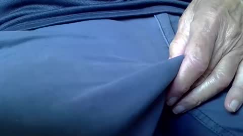 Snapshot of mikeybed chatting on October 27, 9:46 am mikeybed online show from October 27, 9:46 am