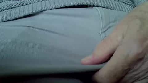 Snapshot of mikeybed chatting on November 11, 1:11 pm mikeybed online show from November 11, 1:11 pm