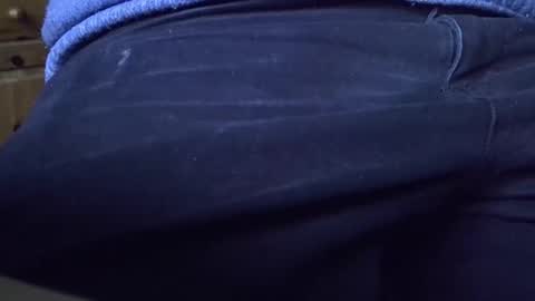 Snapshot of mikeybed chatting on December 15, 9:57 am mikeybed online show from December 15, 9:57 am