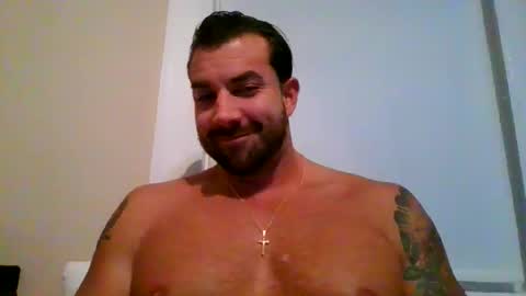 Snapshot of mikeydiesel55 chatting on October 17, 1:42 am mikeydiesel55 online show from October 17, 1:42 am