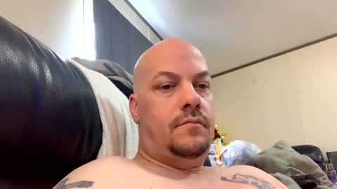 mikeylikesit2222 online show from December 15, 5:42 pm