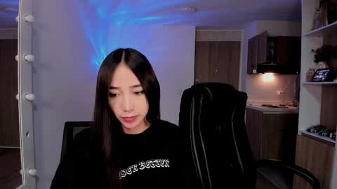 Snapshot of mikeyvioleta chatting on December 2, 11:00 pm VIOLETAMIKE online show from December 2, 11:00 pm