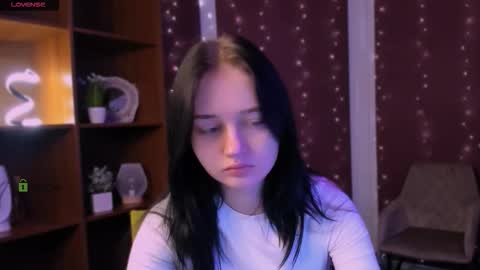 Snapshot of miki_ti chatting on November 11, 6:02 am miki_ti online show from November 11, 6:02 am