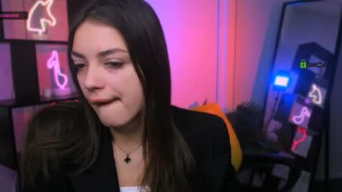 Snapshot of miki_ti chatting on December 2, 12:10 pm miki_ti online show from December 2, 12:10 pm