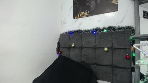 Snapshot of mikoto_urab chatting on December 30, 8:47 pm Mikoto Urb online show from December 30, 8:47 pm