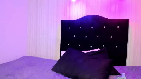 Snapshot of miku_katsuragi chatting on November 11, 12:10 am miku katsuragi online show from November 11, 12:10 am