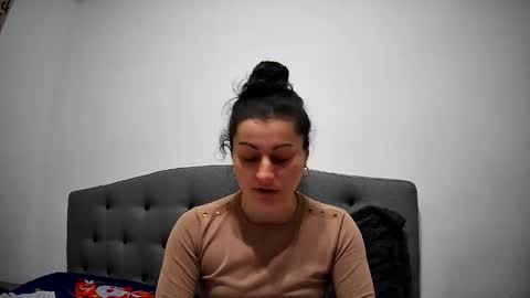 Mikyloveu online show from December 14, 4:09 pm