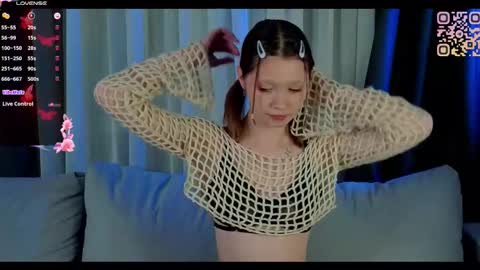 Snapshot of mil_kiss chatting on November 21, 7:45 pm Milkiss online show from November 21, 7:45 pm