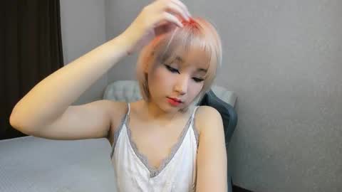 Snapshot of mil_waves chatting on November 26, 12:50 pm mil_waves online show from November 26, 12:50 pm