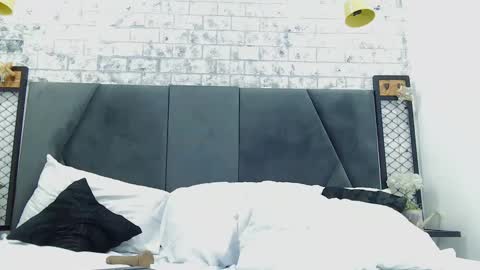 mila_adamss online show from January 9, 2:40 pm