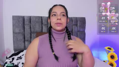 Snapshot of mila_chic chatting on October 25, 10:59 pm mila online show from October 25, 10:59 pm