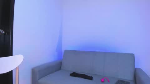 mila  online show from January 10, 8:10 pm