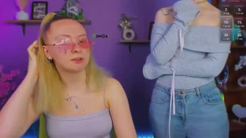 Snapshot of mila_glow chatting on April 25, 6:49 pm mila_glow online show from April 25, 6:49 pm