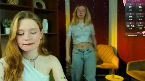 Snapshot of mila_glow chatting on May 23, 6:45 pm mila_glow online show from May 23, 6:45 pm