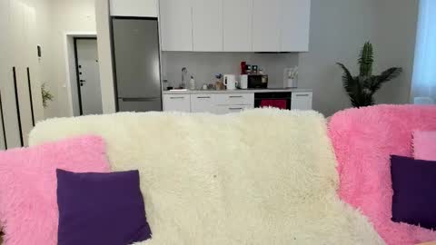 Lilli online show from February 21, 1:39 am