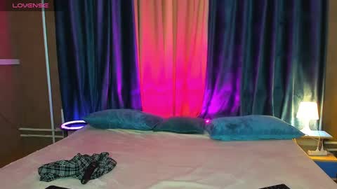 Snapshot of mila_kinor chatting on December 22, 9:11 am mila_kinor online show from December 22, 9:11 am