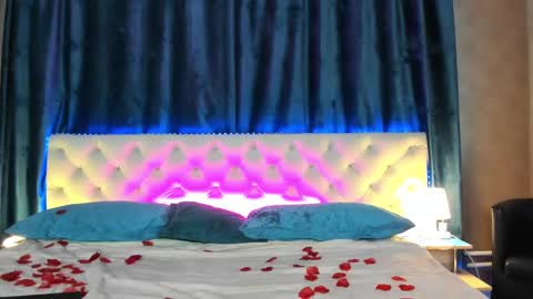 Snapshot of mila_kinor chatting on February 12, 5:58 am mila_kinor online show from February 12, 5:58 am