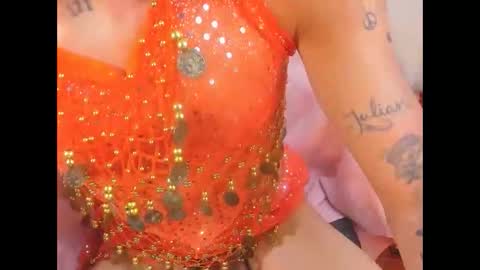 Snapshot of mila_leon chatting on December 14, 3:39 pm Mila online show from December 14, 3:39 pm