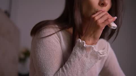 Snapshot of mila_may_ chatting on December 21, 2:52 am mila may online show from December 21, 2:52 am