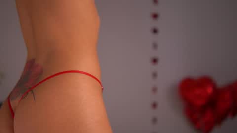 Snapshot of mila_may_ chatting on February 22, 6:06 am mila may online show from February 22, 6:06 am