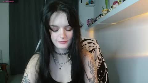 Snapshot of mila_nox chatting on November 26, 1:56 pm Sasha online show from November 26, 1:56 pm