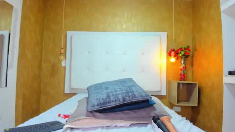          online show from March 30, 8:54 pm