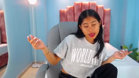 milaa_star online show from November 12, 3:51 am