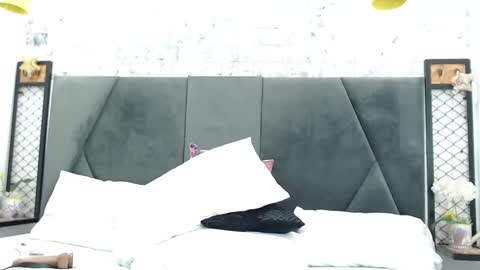 Snapshot of milaaadams chatting on January 10, 5:13 pm mila online show from January 10, 5:13 pm