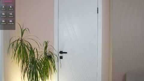 Snapshot of milabunny_ chatting on November 24, 10:04 am Mila and u can call me sweet bunny online show from November 24, 10:04 am