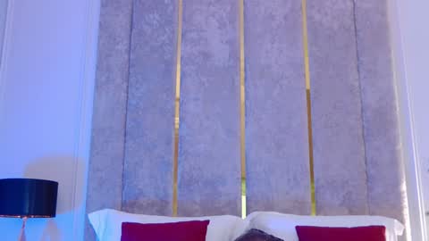        online show from January 8, 1:11 am