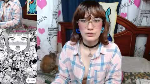 Snapshot of milalunala chatting on October 31, 8:21 pm Mila-Lunala online show from October 31, 8:21 pm