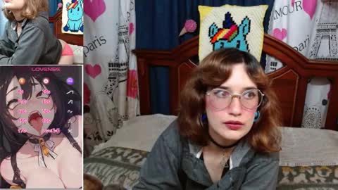 Snapshot of milalunala chatting on November 7, 1:16 am Mila-Lunala online show from November 7, 1:16 am