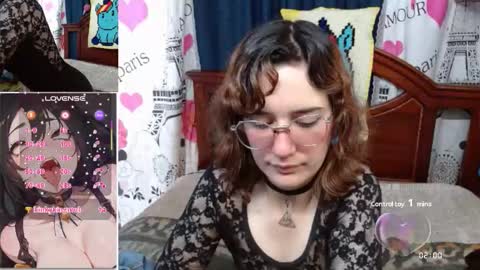 Snapshot of milalunala chatting on November 27, 4:20 pm Mila-Lunala online show from November 27, 4:20 pm