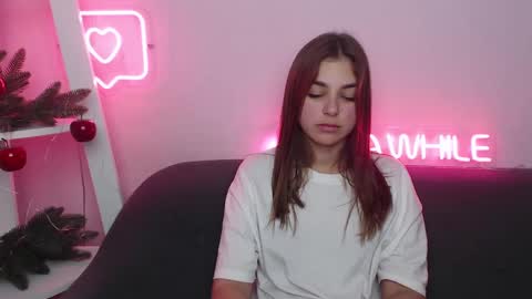 milanaangelas online show from December 28, 10:03 am