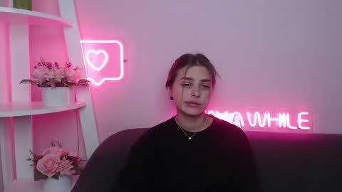 milanaangelas online show from February 22, 5:46 pm