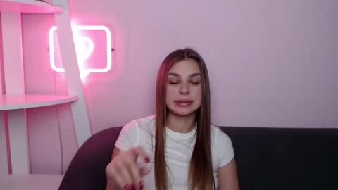 milanaangelas online show from March 7, 5:54 pm