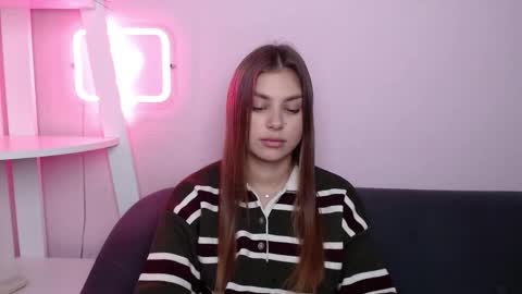 milanaangelas online show from March 21, 9:47 am