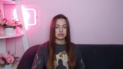 milanaangelas online show from April 21, 5:03 am