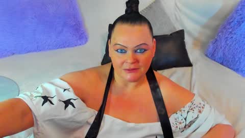 Snapshot of milanabiegert chatting on January 9, 2:51 pm Lana online show from January 9, 2:51 pm