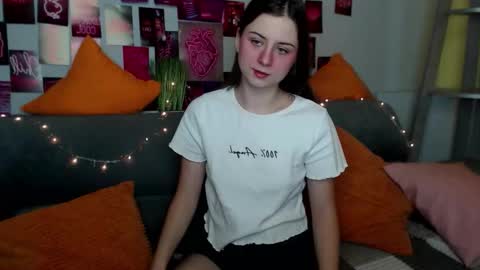 Snapshot of milanaroz chatting on October 30, 5:53 am milanaroz online show from October 30, 5:53 am