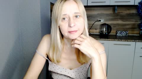 Snapshot of milanav chatting on January 8, 5:27 am Milena online show from January 8, 5:27 am