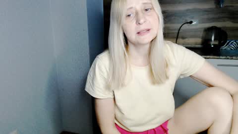 Snapshot of milanav chatting on January 16, 3:45 am Milena online show from January 16, 3:45 am