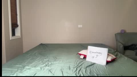 Snapshot of milaniheights chatting on December 20, 10:44 am Milani Heights online show from December 20, 10:44 am